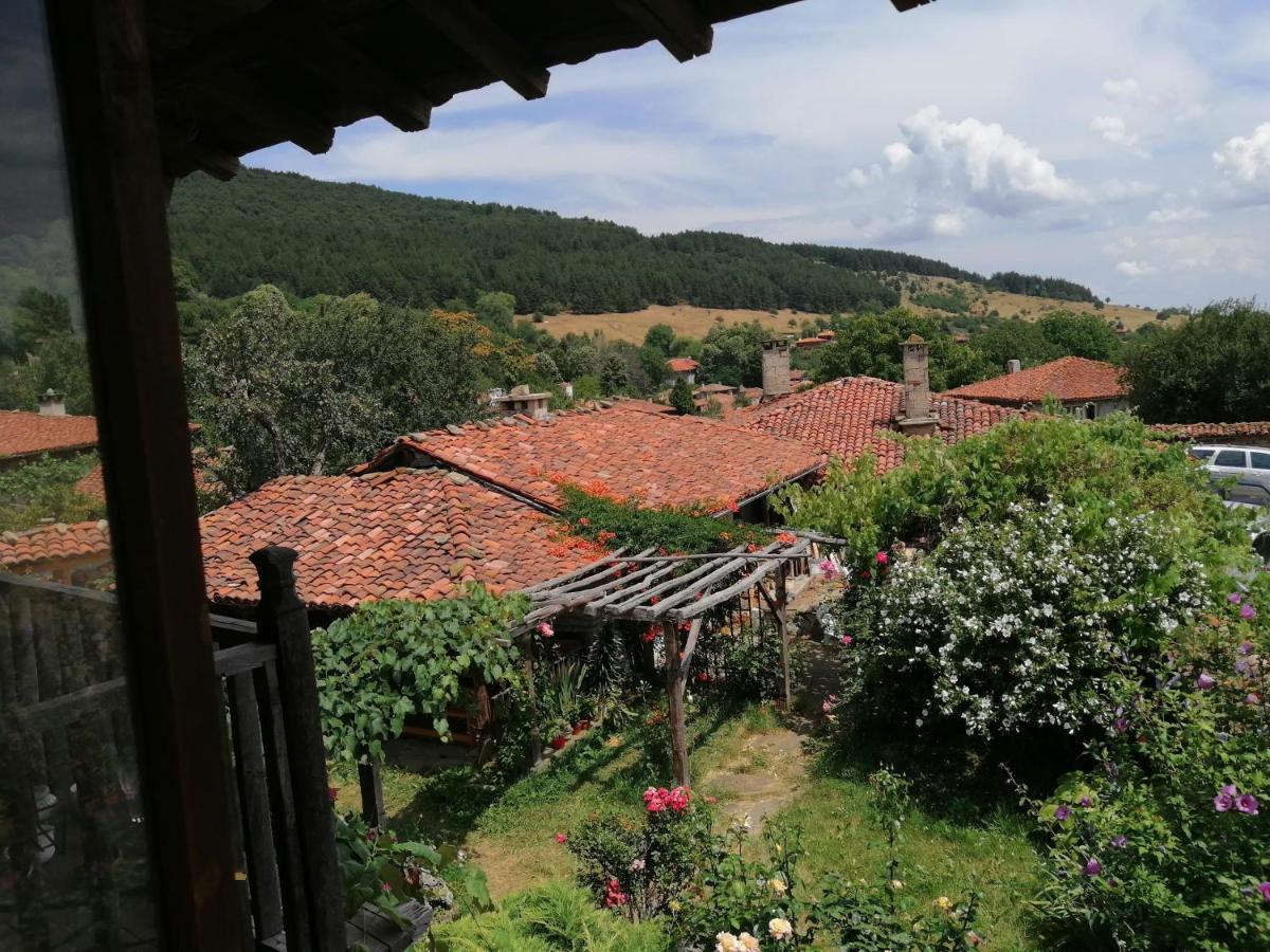 Къщата На Художника Hotel Zheravna ภายนอก รูปภาพ