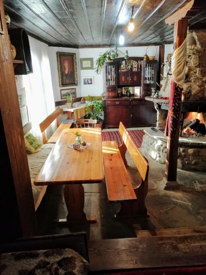 Къщата На Художника Hotel Zheravna ภายนอก รูปภาพ