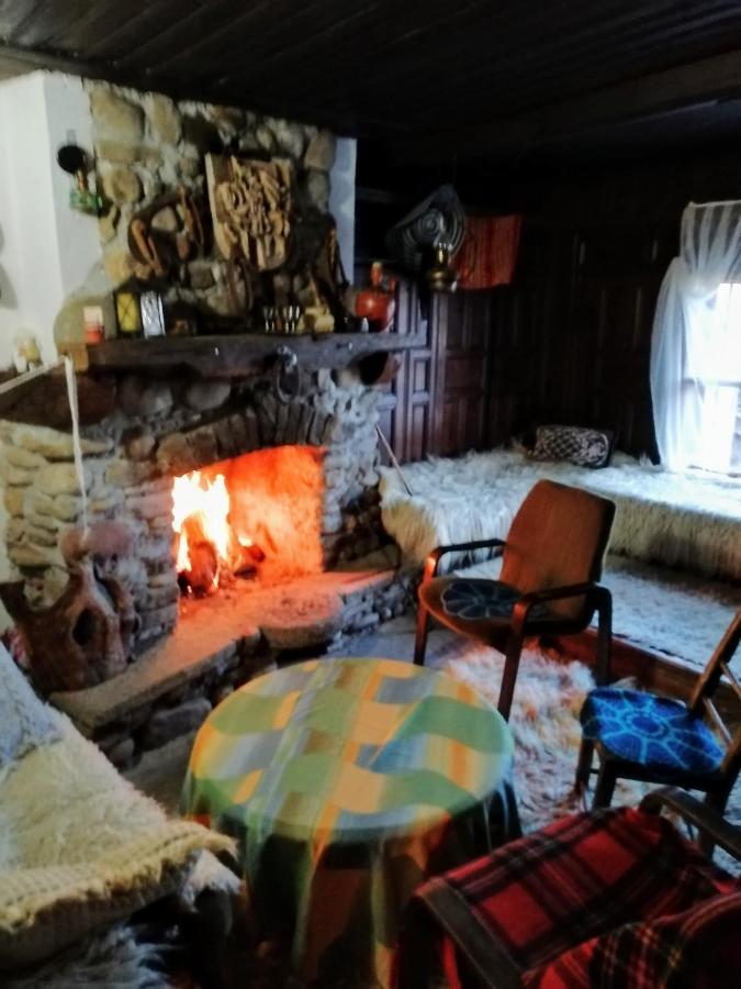 Къщата На Художника Hotel Zheravna ภายนอก รูปภาพ